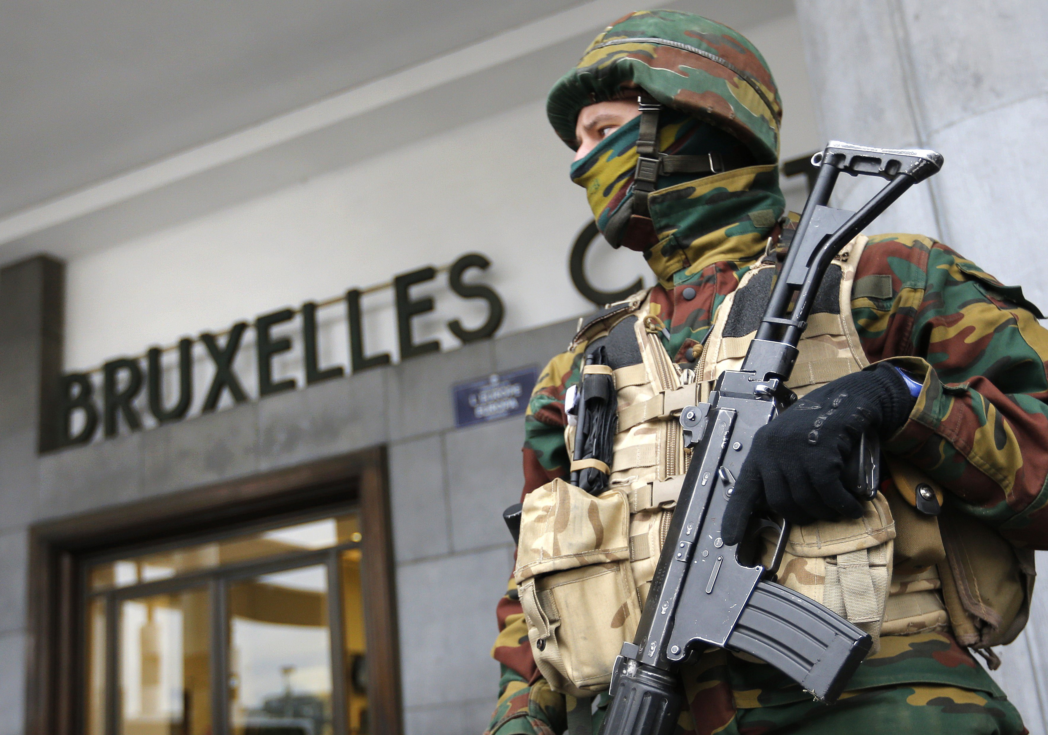 Συναγερμός στο Βέλγιο – Έρευνες και για πέμπτο τρομοκράτη