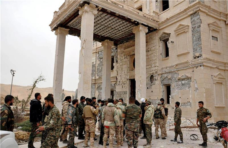 Ο συριακός στρατός ανακατέλαβε την Παλμύρα: Οι πρώτες εικόνες από την ιστορική πόλη [Βίντεο]