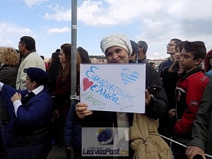 Πρόσφυγες στην παρέλαση της 25ης Μαρτίου: Ελλάδα σε ευχαριστούμε!