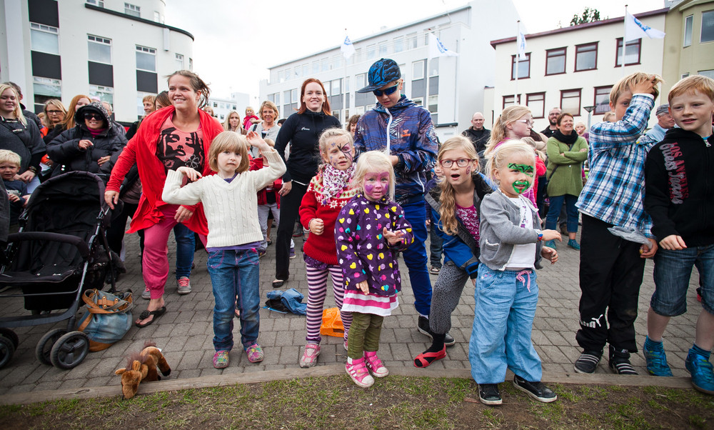 Η ισλανδική κοινωνία αγαπάει τις αντισυμβατικές οικογένειες, αλλά όχι τον γάμο!