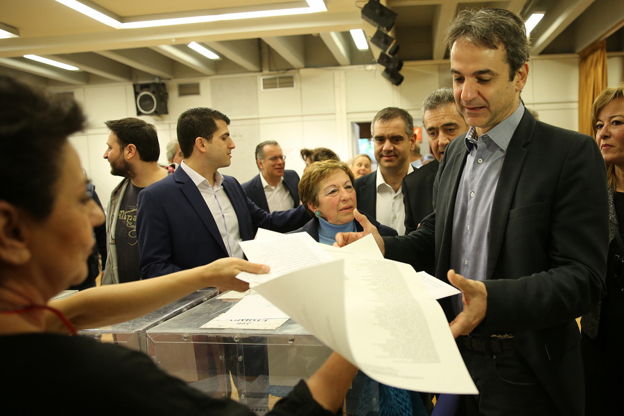 Ψηφίζει για την ανάδειξη Συνέδρων η ΝΔ – Μητσοτάκης: Το 10ο θα είναι συνέδριο σταθμός