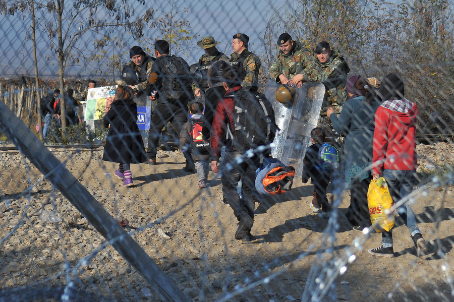 Η ΠΓΔΜ έστειλε πίσω στην Ελλάδα 35 πρόσφυγες