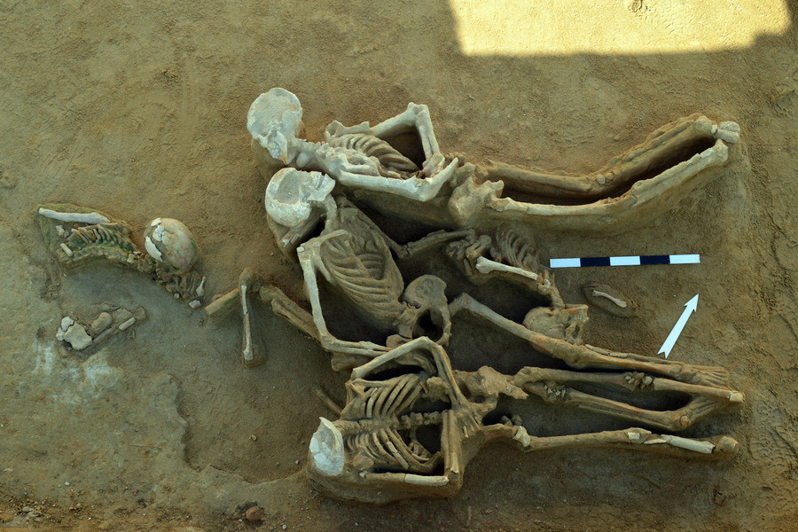 Αρχαία ταφή 80 ανδρών με χειροπέδες αποκαλύφθηκε στο Φαληρικό Δέλτα