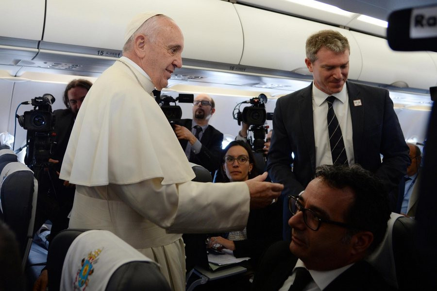 Πάπας Φραγκίσκος: Γιατί πήρα μαζί μου τους 12 μουσουλμάνους πρόσφυγες