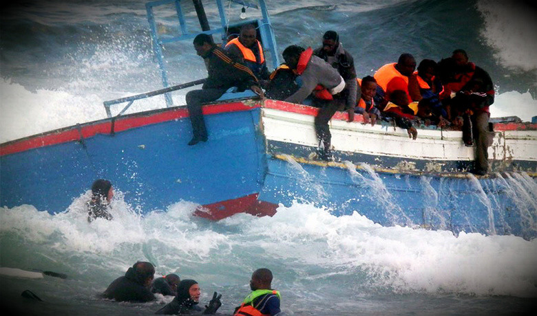 Νέα προσφυγική τραγωδία ανοιχτά της Αιγύπτου με εκατοντάδες αγνοούμενους