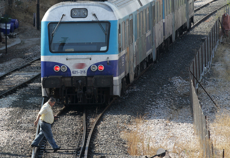 Τρένο παρέσυρε και διαμέλισε 32χρονο στη Λάρισα