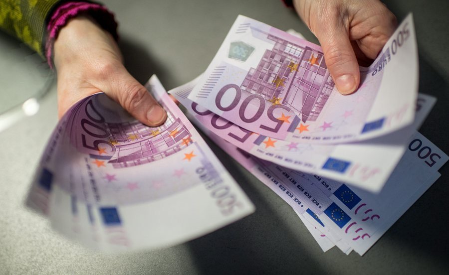 Η ΕΚΤ σταματά την εκτύπωση του 500ευρω