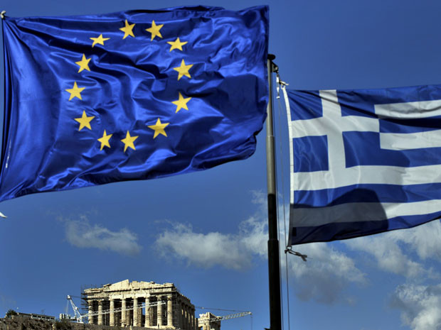 Handelsblatt: Με τα μνημονιακά δάνεια σώθηκαν οι ευρωπαϊκές τράπεζες, όχι η Ελλάδα