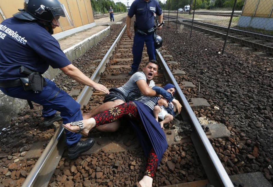 Η μάνα – πρόσφυγας μέσα από 25 συγκλονιστικές φωτογραφίες
