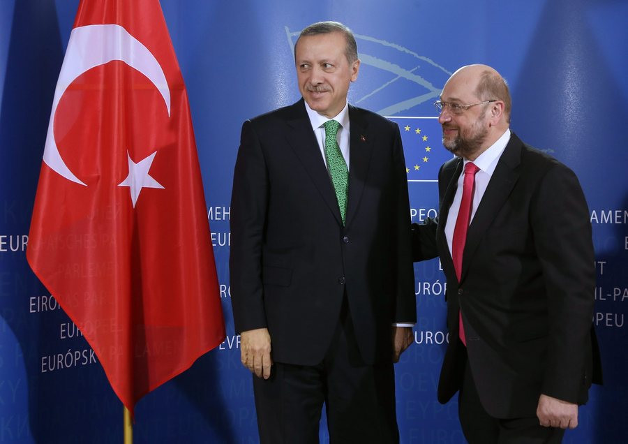 Ο Μάρτιν Σουλτς μπλοκάρει την απελευθέρωση της τουρκικής βίζας