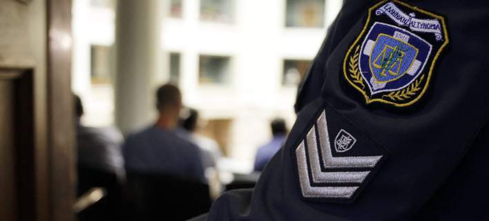 Πέθανε ο αστυνόμος που αυτοπυροβολήθηκε μέσα στην Τροχαία Αθηνών