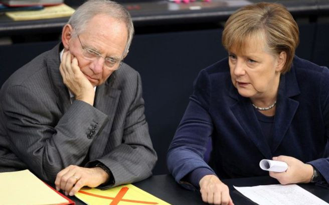 Σόιμπλε: Ήθελα να διώξω την Ελλάδα από την ευρωζώνη, αλλά δεν με άφησε η Μέρκελ
