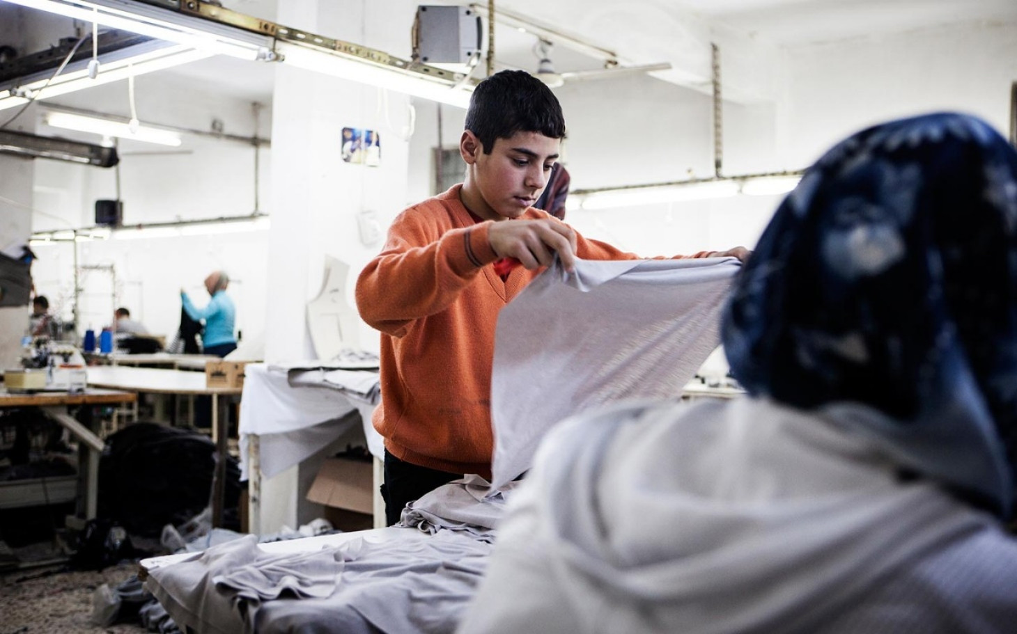 Προσφυγόπουλα στα εργοστάσια επώνυμων ρούχων στη Σμύρνη
