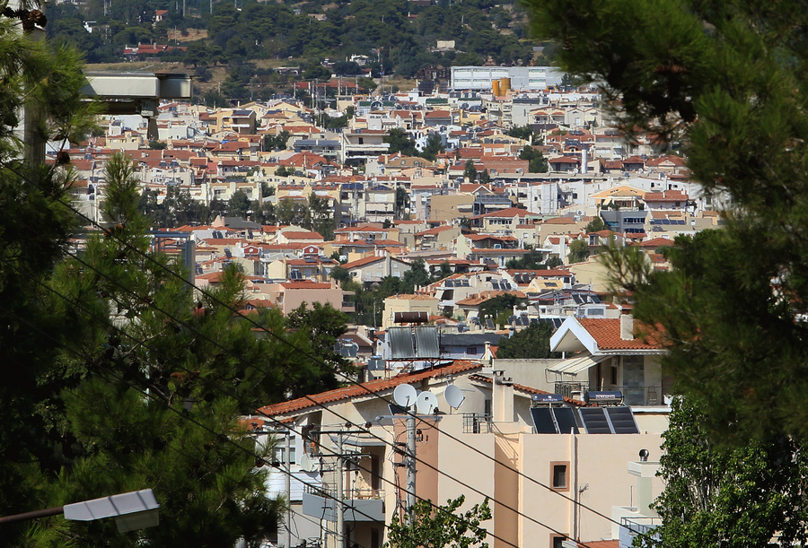 Νέα υποχώρηση των τιμών στα ακίνητα το 2016