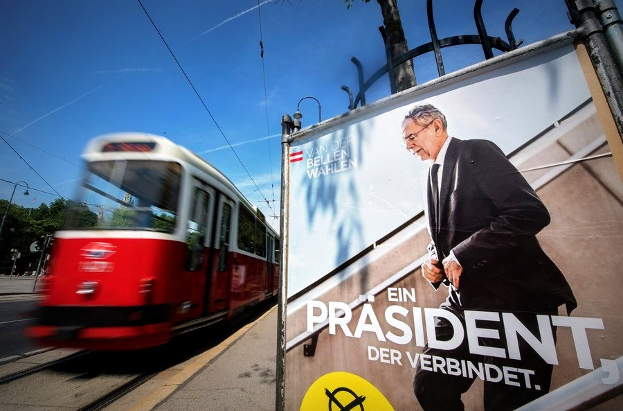 Ο «Πράσινος» Αλεξάντερ Βαν Ντερ Μπέλεν νέος πρόεδρος της Αυστρίας