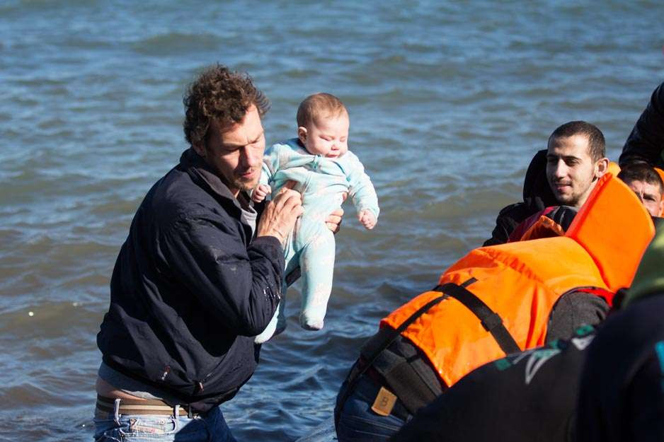 Προσφυγάκι 9 μηνών έφτασε μόνο του στην Ιταλία – Η μαμά του πέθανε στο ταξίδι
