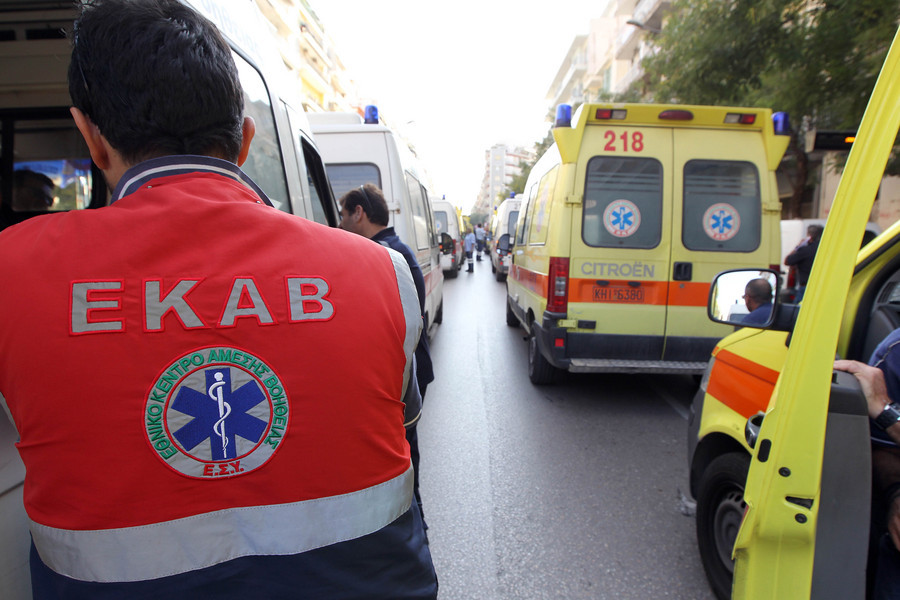 Παραδόθηκαν 14 νέα ασθενοφόρα στην Κοζάνη – Πολάκης: Δεν τα έβρισκαν στη μίζα για αυτό καθυστέρησε χρόνια ο διαγωνισμός