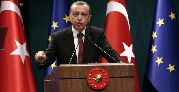 Ο Ερντογάν αναθεωρεί το Σύνταγμα και ανοίγει το δρόμο για διώξεις Κούρδων βουλευτών