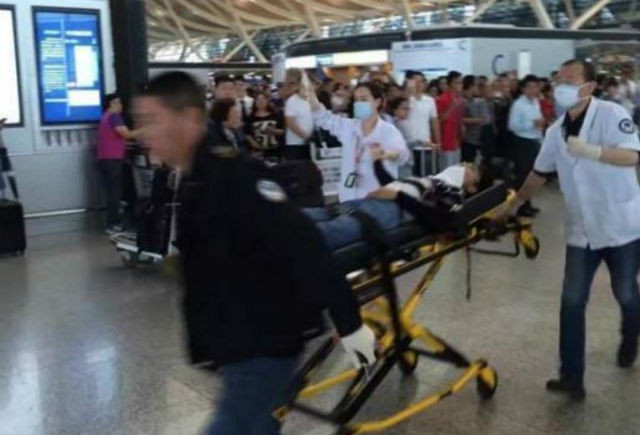 Έκρηξη αυτοσχέδιου μηχανισμού στο αεροδρόμιο της Σανγκάης – Τρεις τραυματίες [ΒΙΝΤΕΟ]