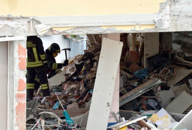 Τρεις νεκροί από κατάρρευση πολυκατοικίας στο Μιλάνο