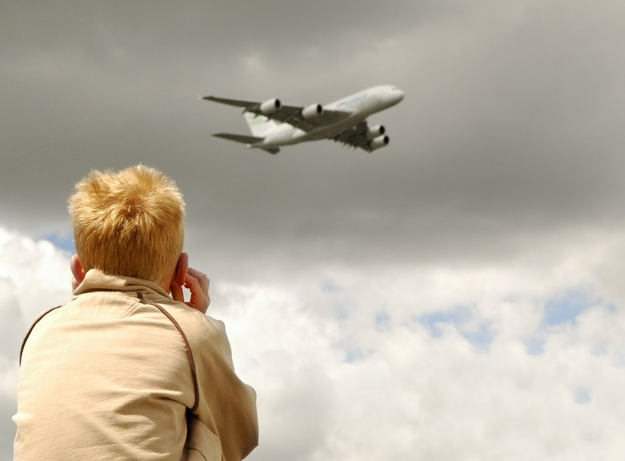 O θόρυβος από τα αεροπλάνα προκαλεί… υπέρταση