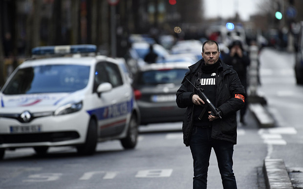 Γαλλία: Συνέλαβαν νεαρό ισλαμιστή που ετοίμαζε επιθέσεις κατά τουριστών
