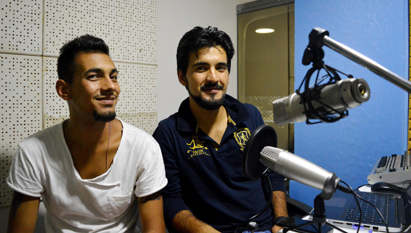 Ο πρώτος διαδικτυακός ραδιοφωνικός σταθμός από πρόσφυγες είναι γενονός