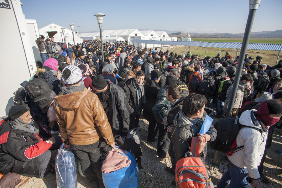 Η Μπράγκα στο πλευρό των προσφύγων στα Διαβατά [ΒΙΝΤΕΟ]