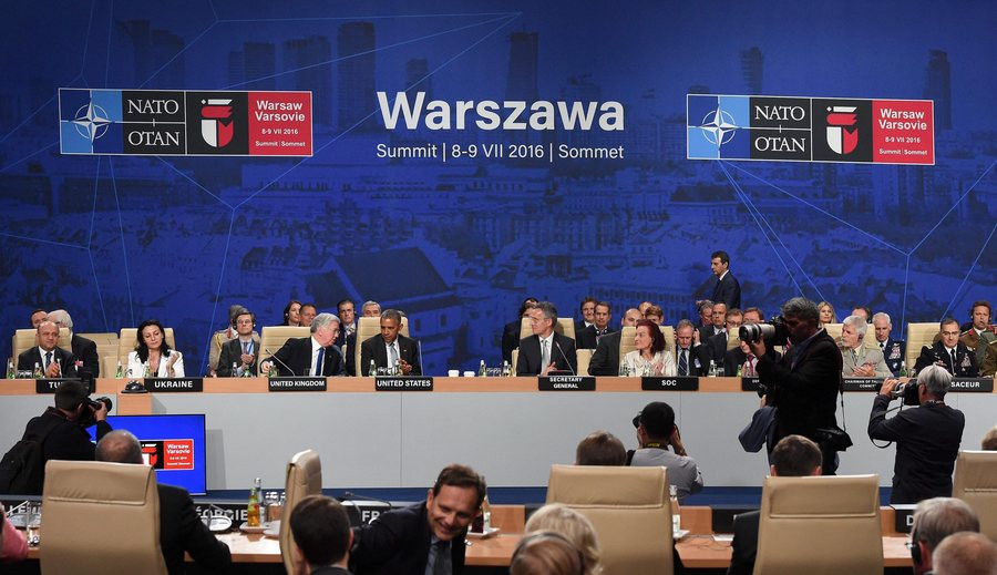 NATO: Διάλογος με τη Ρωσία παρά τη στρατιωτική ενίσχυση
