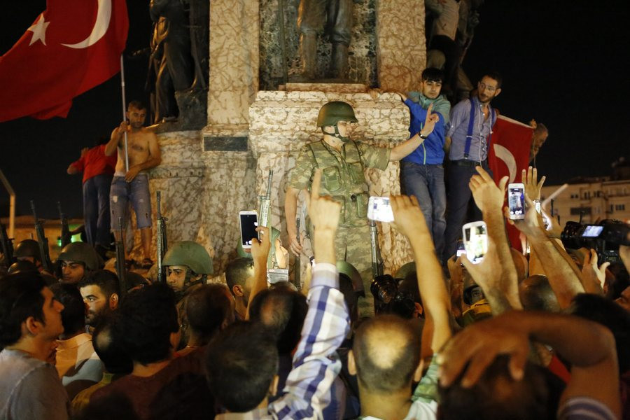 Τουρκία: Πραξικόπημα προορισμένο να αποτύχει