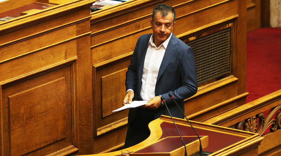 Θεοδωράκης: Δεν ψηφίζουμε την απλή αναλογική, ηττηθήκατε κ. Τσίπρα
