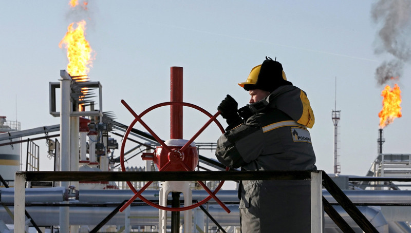 Η Ρωσία ξεπέρασε τη Σαουδική Αραβία σε παραγωγή πετρελαίου