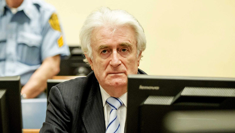 Έφεση Κάρατζιτς στην καταδίκη του για τη γενοκτονία στη Σεμπρένιτσα