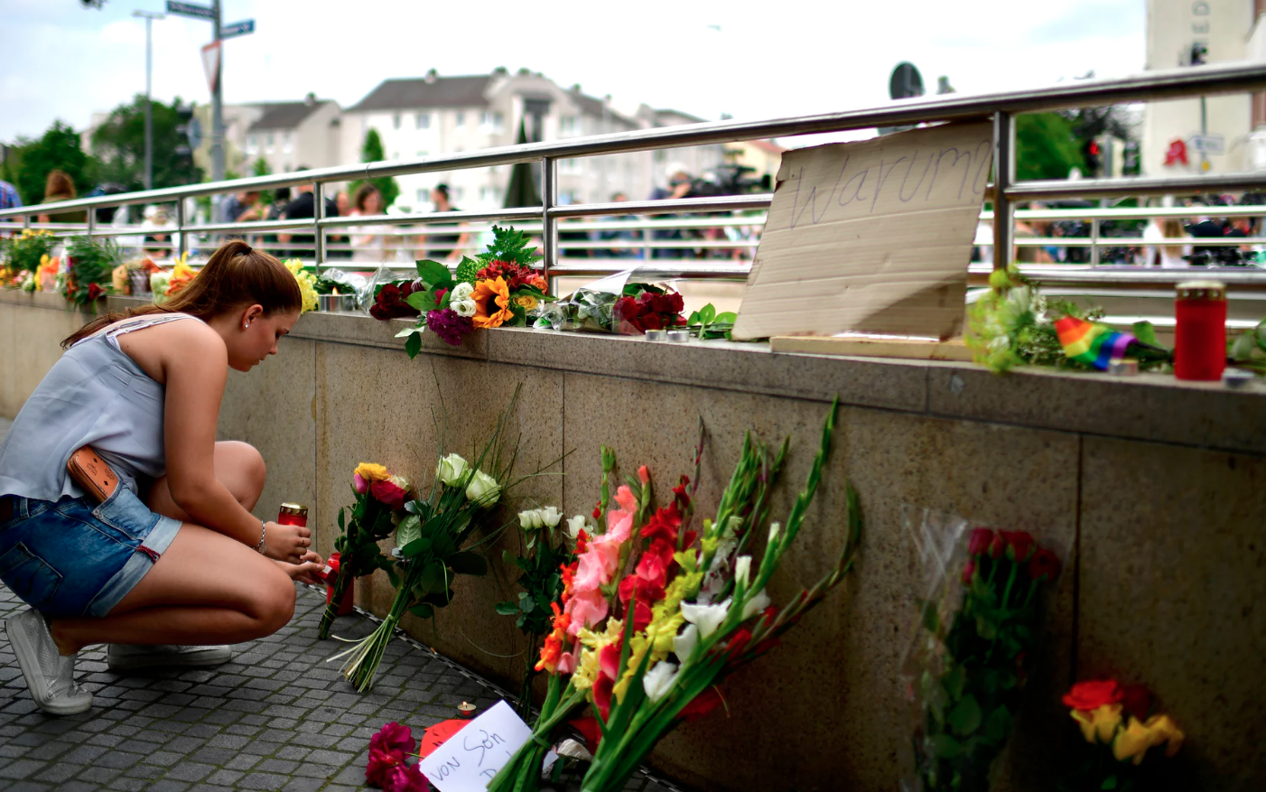 Επίθεση στο Μόναχο: Επτά από τα εννέα θύματα είναι έφηβοι