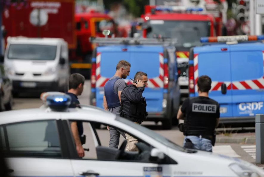 Γαλλία: Γνωστός στις αρχές ο ένας από τους δράστες της επίθεσης στην εκκλησία