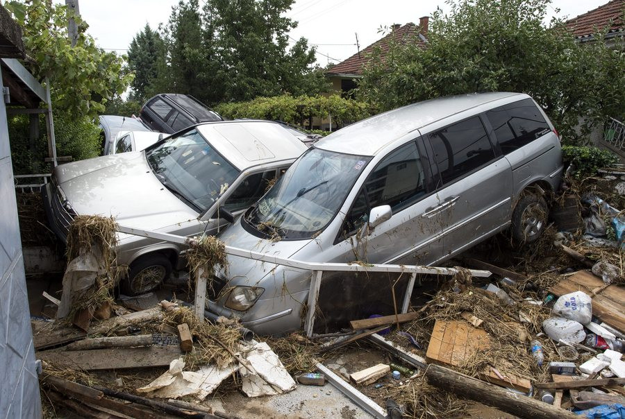 Φονική καταιγίδα έπληξε τα Σκόπια – Τουλάχιστον 20 νεκροί