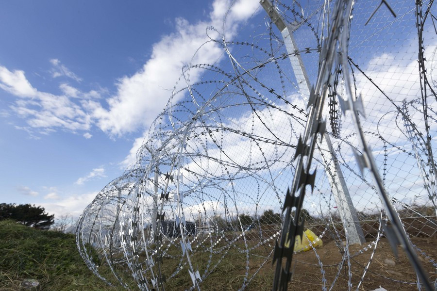 Η Βουλγαρία στήνει φράχτη 484 χλμ στα σύνορα με την Ελλάδα