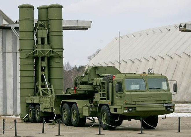 Αντιαεροπορικούς πυραύλους S-400 αναπτύσσει η Ρωσία στην Κριμαία