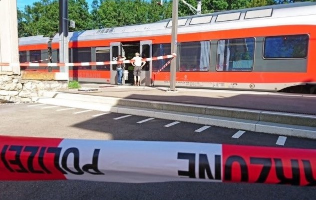 Ελβετία: Πέθανε μία τραυματίας από την επίθεση στο τρένο