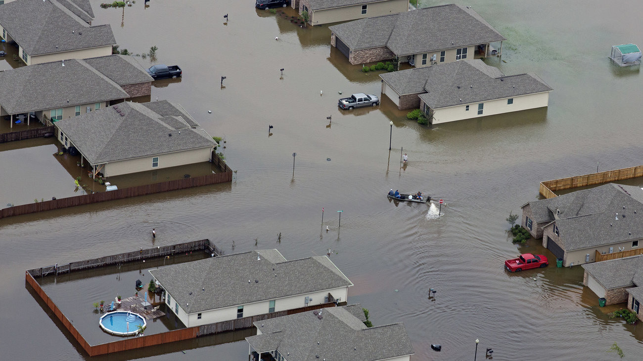 Πλημμύρες στις ΗΠΑ: Τρεις άνθρωποι πέθαναν κι 1 εκατ. εγκατέλειψαν τα σπίτια τους [ΒΙΝΤΕΟ]