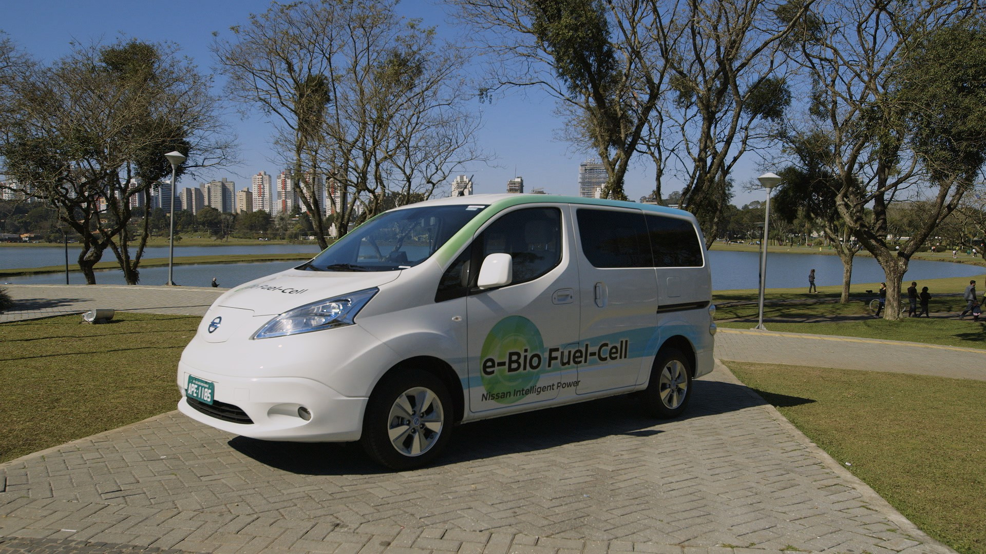 Nissan: Ηλεκτρικό αυτοκίνητο που κινείται με οινόπνευμα!