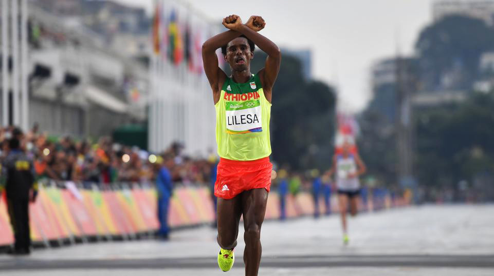 Ο Αιθίοπας ολυμπιονίκης Λιλέσα ζήτησε άσυλο στη Βραζιλία