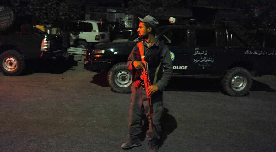 Δεκαέξι οι νεκροί από την επίθεση στο Αμερικανικό Πανεπιστήμιο του Αφγανιστάν