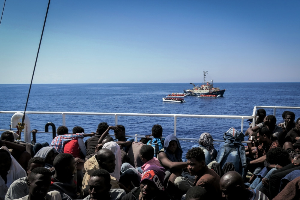 Ιταλία: 3.000 πρόσφυγες και μετανάστες διασώθηκαν ανοιχτά της Σικελίας – 10.000 αφίξεις σε δύο ημέρες