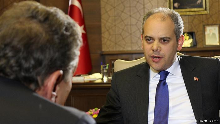 Τούρκος υπουργός κατέσχεσε… συνέντευξή του από τη Deutsche Welle επειδή δεν του άρεσαν οι ερωτήσεις