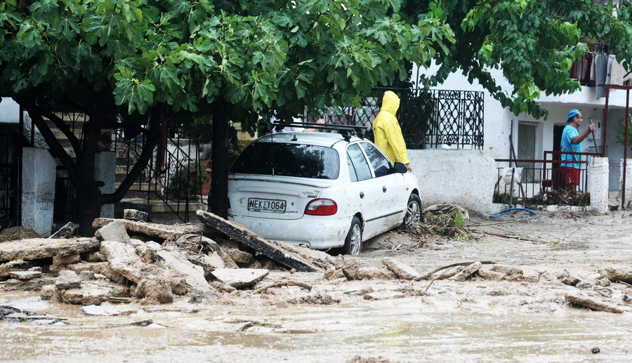 Άκαρπες οι έρευνες για την αγνοούμενη από τις πλημμύρες στο δήμο Θερμαϊκού
