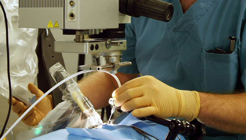 Η πρώτη ρομποτική χειρουργική επέμβαση μέσα στο μάτι είναι γεγονός