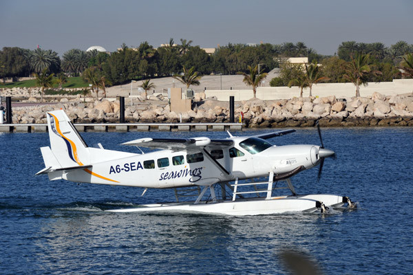 Αεροσκάφος τύπου Τσέσνα ανετράπη στη θαλάσσια περιοχή των Μεθάνων
