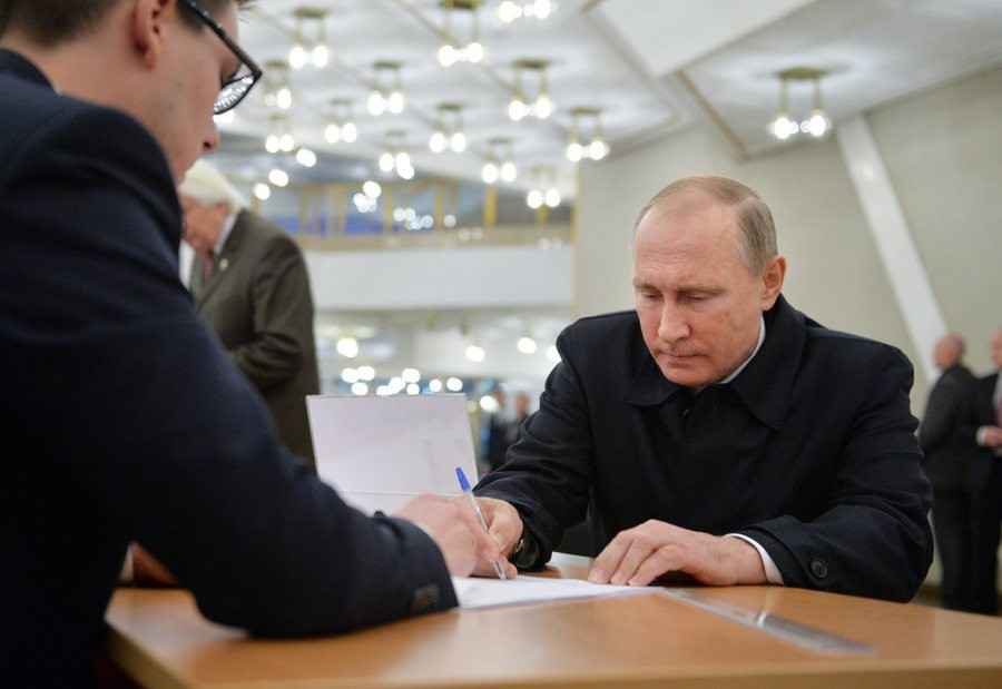 Εκλογές στη Ρωσία: Αναμένεται ενίσχυση Πούτιν, παρά την οικονομική κρίση