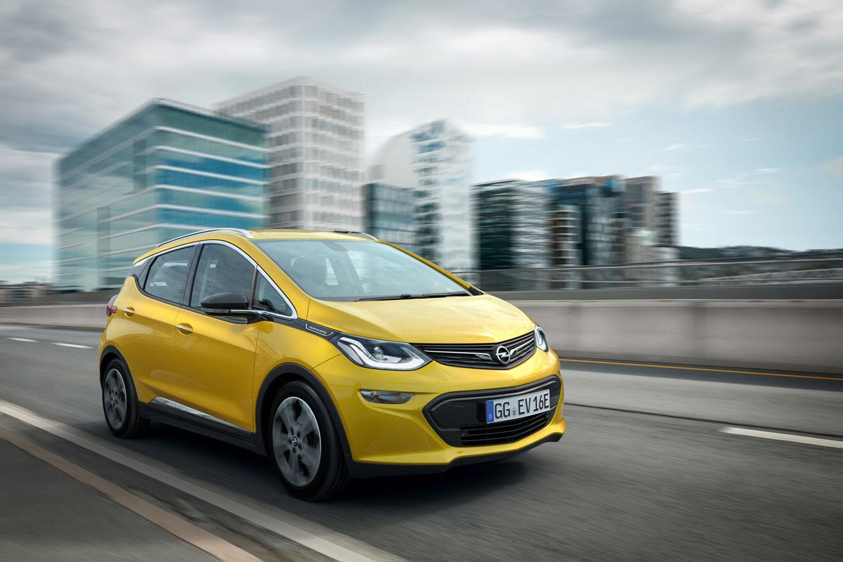 Ampera-e: 400 χιλιόμετρα με μία φόρτιση υπόσχεται η Opel